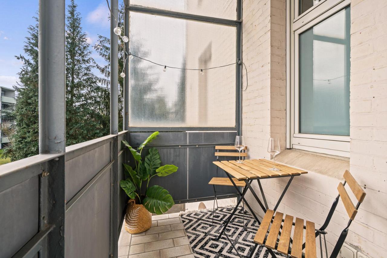 Wohnen Im Alten Bahnhof Inkl Balkon - 5 Min Zum Ravensburger Spieleland Meckenbeuren Exterior photo
